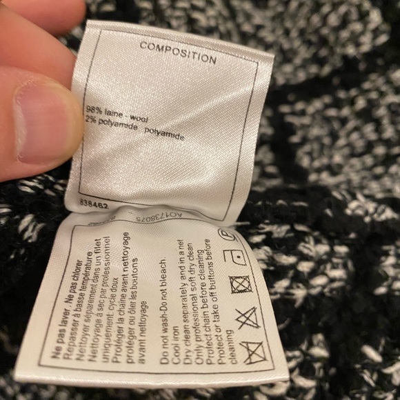 CHANEL Evening Jacket With Leather Cable Accents - Picture 9 of 15